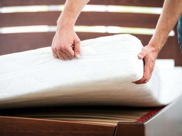 Nệm cao su non có đặc tính kháng vi khuẩn, do đó không cần phải rửa giặt